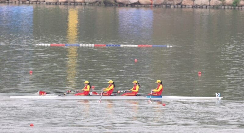 Đua thuyền 4 nữ hạng nặng mang về huy chương đầu tiên cho Việt Nam ở ASIAD 19 (Ảnh: Thanh Niên)
